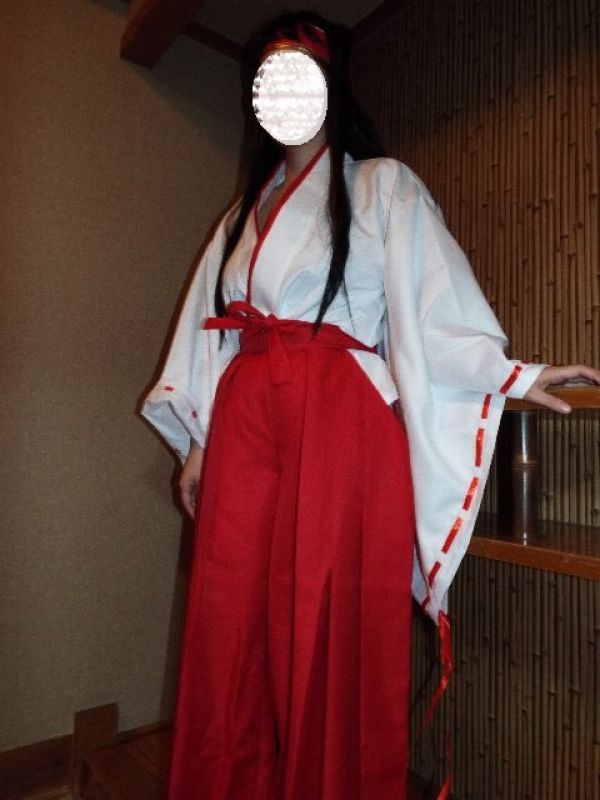 某ゲームの巫女キャラです。 | えちえちなコスプレ見て