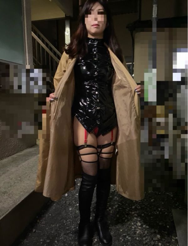 夜も暖かくなりドスケベ衣装でお出かけの妻 | 今日のオナネタ