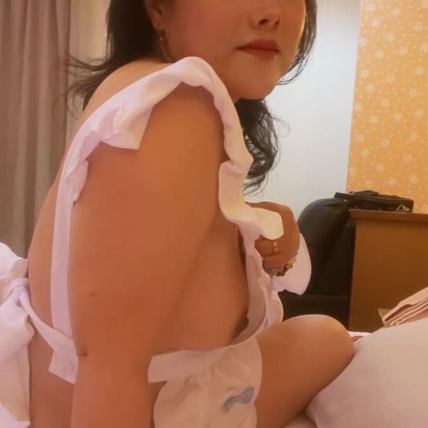 裸にエプロンに勝るエプロンは無しだよね | 今日のブラジャー見せて