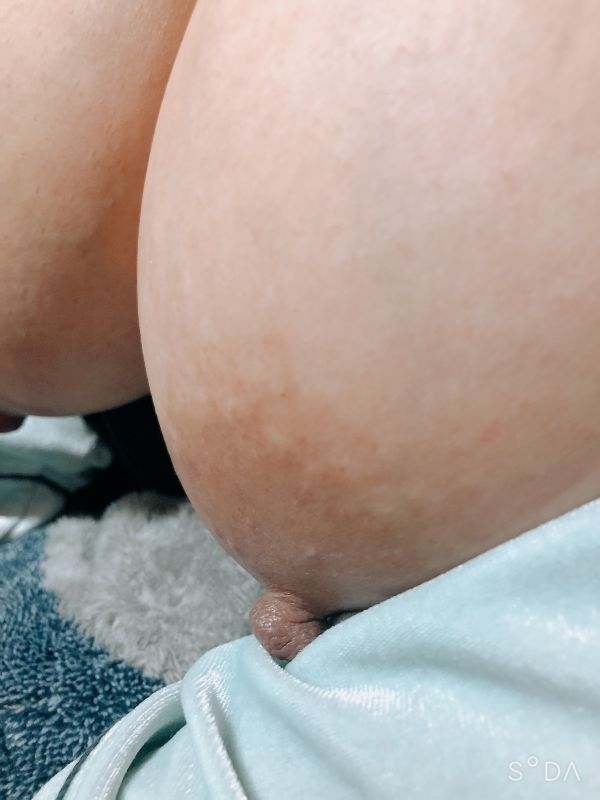こんなのでも喜んでくれる人いるのかな。コメント貰えたら嬉しいかも。 | おっぱい見せて