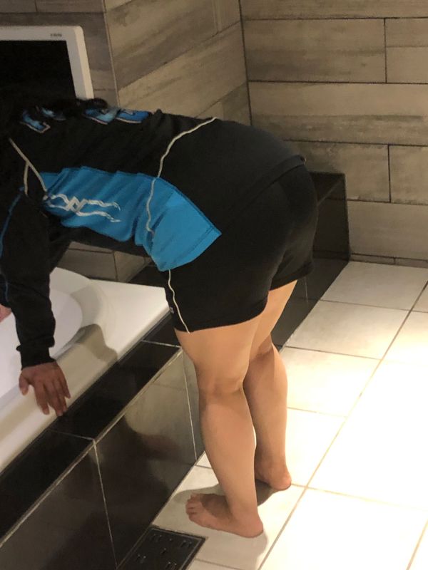 54歳人妻とバレーボール練習後にホテルへ | 脱いだときのギャップ選手権