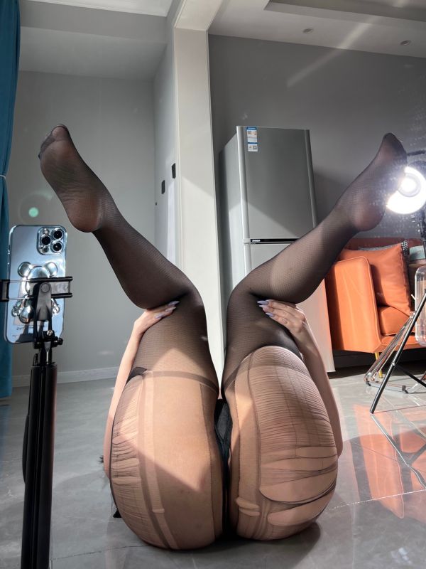 夜勤が終わり、欲求を発散したいけど相手がいないという方は、LINEでエッチな連絡をして楽しい1日を楽しみにしています💕L1NE:@086bnyjo | えっちな乳輪