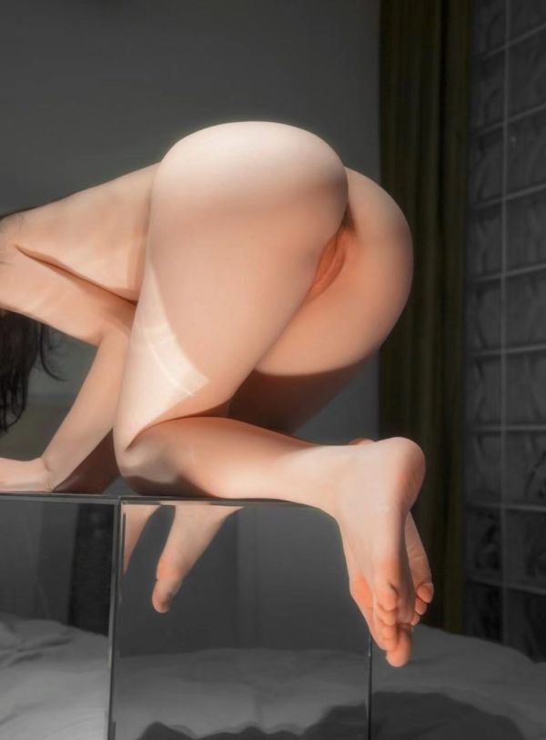 人妻夜は家の中で自分の欲望を満たす独身男性が欲しいですか様々なポーズを放つ内射呑精がたまらない連絡を待っています💕L1.NE:z555b | エロいフェラ顔