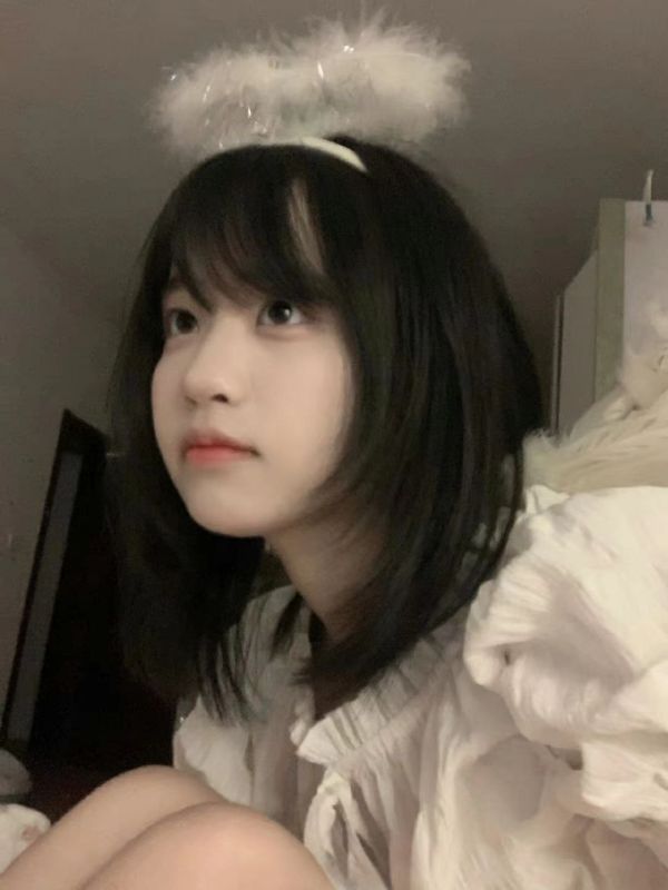 一人で家にいるのは寂しいです一緒にお医者さんごっこしてくれませんか？L.I.N.E ID:83cw | 筋トレ女子